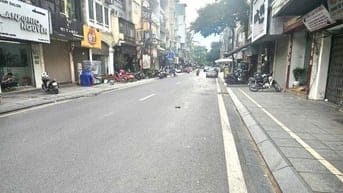 Bán đất Mặt phố Nguyễn Khuyến 215m2, mt 11m