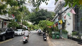 Cần bán nhà đất mặt tiền đường Lê Thị Chợ - Quận 7