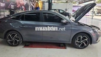 MG MG5 2022 Luxury - 12000 km