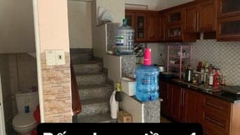 Nhà nguyên căn 3pn 3wc hẻm kế bên UEF, Hồng Bàng
