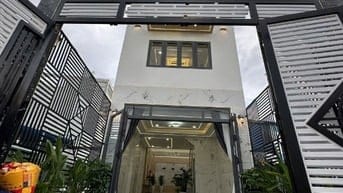 Bán nhà mặt tiền đương Thạnh Xuân 13 , 72 m2, , 3 tầng, sổ Hồng