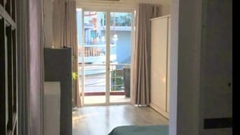 Bán nhà CHDV Cô Giang Q1 hẻm đẹp thông 6 tầng chỉ 9,69 tỷ.