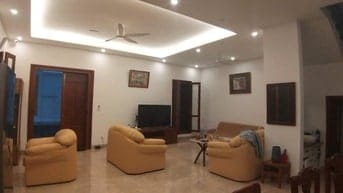 🎉 Cho Thuê Biệt Thự sân vườn 3 Tầng Siêu Đẹp Tại Cự Khối – Long Biên 