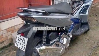 Xe còn mới, chạy êm , tốt