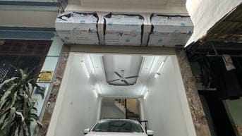 NHÀ DÂN XÂY NGỌC THỤY - PHÂN LÔ QUÂN ĐỘI - GARA OTO - CHỈ 8.2TỶ
