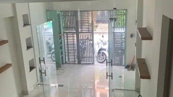 HXH 125/8C Nguyễn Văn Thương P.25 Bình Thạnh 4x17m 1 trệt 3 lầu 5P