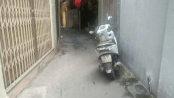 Bán nhà phố Minh Khai, Hai Bà Trưng, DT 35m2, 2,5 tầng, ngõ rộng 
