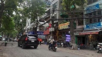 BÁN NHÀ MẶT PHỐ HOÀNG HOA THÁM, BA ĐÌNH, VỈA HÈ ĐÁ BÓNG, KINH DOANH