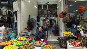 Cần bán gấp nhà mặt phố Đại La, nhà 2 mặt tiền