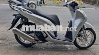 Xe chưa lấy bs, kẹt tiền bán gấp