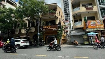 Góc Trương Quốc Dung ngay Nguyễn Văn Trỗi Phú Nhuận 3 tầng giá 23 tỷ
