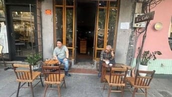 Cho thuê nhà phố cổ Hàng Trống cực hot DT= 50m2, MT 4.5m siêu đẹp