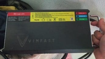 Thanh lý cục sạc pin xe điện vinfast