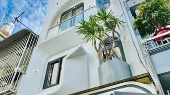 Bán gấp nhà riêng đường Nguyễn Văn Hưởng, Thảo Điền, Q2. Chỉ 2,5tỷ. 