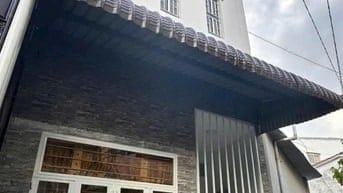 Bán gấp nhà 2 tầng tại phan văn hớn,hóc môn 80m2 giá 1tỷ2,sổ riêng