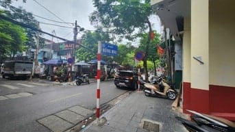 Bán nhà mặt phố, ngã 3 Hồng Mai-Bùi Ngọc Dương, P.Hai Bà Trưng,Hà Nội