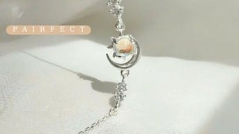 Vòng Tay Mặt Trăng Xanh – Dịu Dàng Như Cái Chạm Của Ánh Trăng
