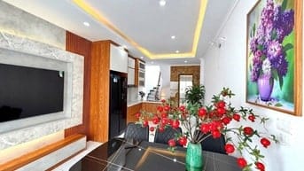 Nhà Đẹp Thang Máy Định Công, Hoàng Mai 31m, 6  tầng, mt 3.4m, 8.4 tỷ