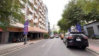 Bán nhà mặt tiền Lê Thánh Tôn, Bến Nghé, Q1, 74m², 3 tầng, giá 85 tỷ