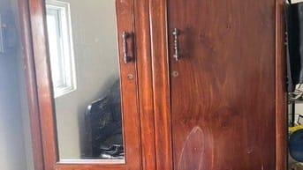 Thanh lý gấp tủ quần áo gỗ gõ bao bền