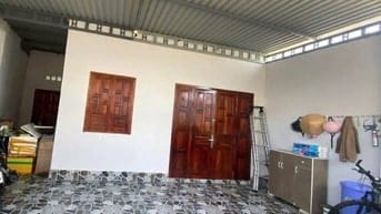 Nhà cấp 4 rộng rãi còn mới keng, 98,9m2, SHR, Chỉ 870 Triệu, Tân An Hộ