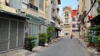 Hẻm xe tải Bàu Cát, P.12, Quận Tân Bình. DT: 8 x 26m, cấp 4, GPXD 5L