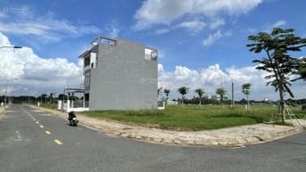 SIÊU PHẨM ĐẦU TƯ: ĐẤT NỀN MẶT TIỀN LÃ XUÂN OAI - GẦN METRO, KHU CÔNG N
