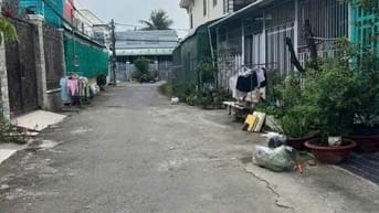 cần bán căn nhà 56m2 ở Hóc Môn giá 710 triệu.đang cho thuê 4tr/tháng