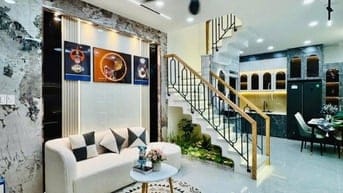 Bán nhà ngay Huỳnh Văn Bánh,Phú Nhuận.Giá: 2 tỷ 420tr/ 65m2,sổ riêng