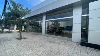 Cần bán nhà xưởng ô tô trên đường Trần Hưng Đạo Long Xuyên An Giang