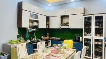 TRẦN HƯNG ĐẠO - 5 TẦNG - HẺM 8M - DT 5m x 20 - GẦN MẶT TIỀN