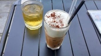 Rất vui được làm quen làm quen với các chị 