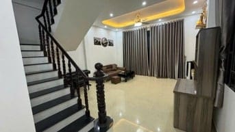  Nhà 2 tầng (6.4x13) sát chợ Phước Bình – Phước Long A – SHR – chỉ 7.1