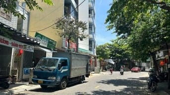 Bán Nhà C4 Mặt Tiền đường Phạm Cự Lượng, Sơn Trà Dt 51m2 – Giá 6,X Tỷ