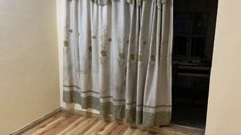 Cho thuê căn hộ tập thể Giảng Võ, diện tích 60m2, 3 phòng, sàn gô