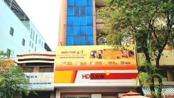 Tòa nhà 2 MT Hồng Bàng, Quận 11, DTSD 1.100m2, 6 tầng, 200 triệu/th