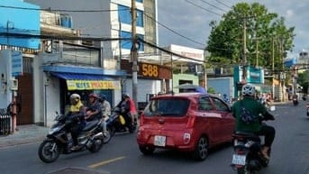 Bán nhà 4,5x17m, 6 tầng, Mặt tiền đường Phạm Văn Bạch, 15 tỉ 900