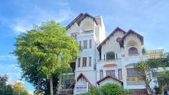 Bán Siêu Biệt Thự 14x17m, góc 2 mặt tiền đường Diêp Minh Châu, 33,5 tỉ