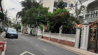CHO THUÊ NGUYÊN CĂN MẶT ĐƯỜNG LAM SƠN