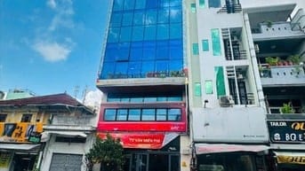 Cho thuê nhà mặt tiền Trần Hưng Đạo, Phường Nguyễn Thái Bình, Quận 1.