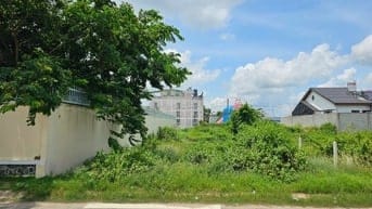 CẦN BÁN GẤP LÔ ĐẤT 200M2, 10M MT Đ.HUỲNH VĂN CỌ, TT.CỦ CHI 900 TRIỆU