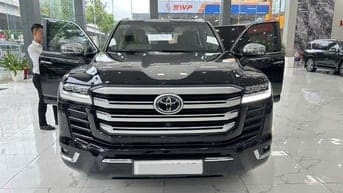E đàn có 2 xe TOYOTA LAND CRUISER LC300 SIÊU LƯỚT 