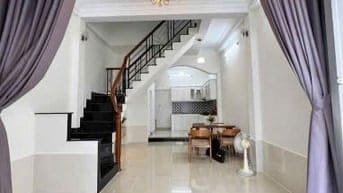 Bán Nhà Mới Gần Chợ Phạm Văn Hai, DT 42,5m2! 