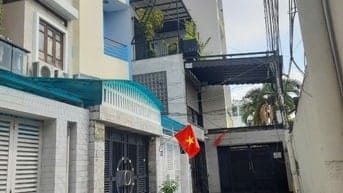 Gần THCS Nguyễn Hữu Thọ, DT 4x19m. Giá 10,5 tỷ