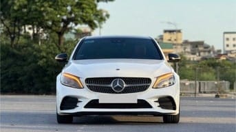 Mercedes-Benz C300 AMG 2019 - Màu Trắng/Nâu