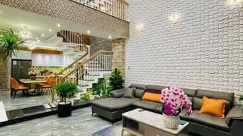 Cần vốn bán nhà đường Hoa Sứ P2 Phú Nhuận 60m2 giá 2tỷ850 4PN 4WC