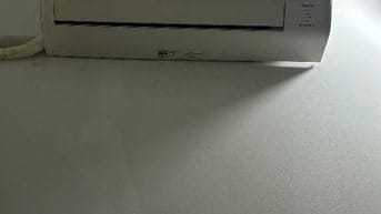 Cần nữ ở ghép. Phòng gần công viên phần mềm Quang Trung