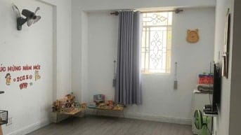 Chung cư 607 CMT8, P15, Q10: 1p ngủ rộng, 1wc, ban công, 7tr/tháng