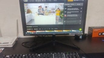 Cần bán máy tính để bàn..........