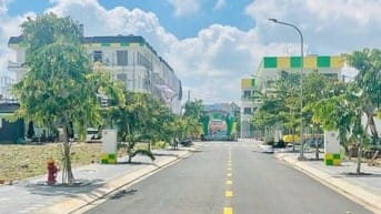 Bán đất ngay KDC Tân Đức , đường dt 824 nằm ngay TT thị Trấn Đức Hoà  
